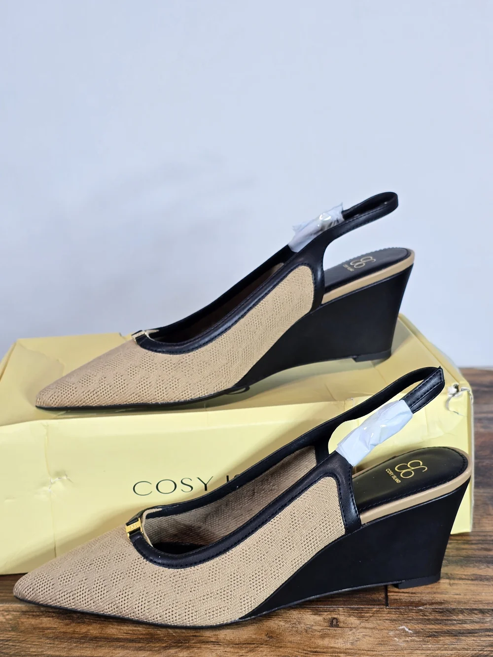 Cosy Island Beige Black Wedge Slingback Shoes Size 8.5
